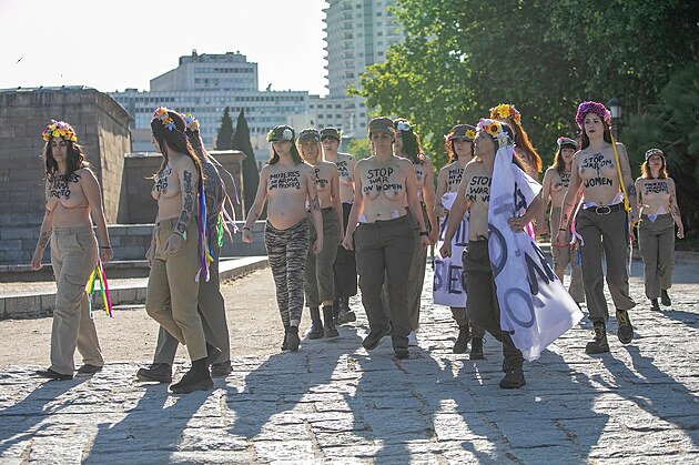 Takhle protestuj panlsk aktivistky.