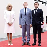 Petr Pavel s Emmanuelem Macronem a jeho Brigitte