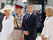 Král Karel III. a Camilla s Emmanuelem Macronem a jeho Brigitte.