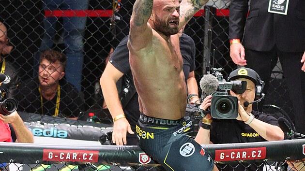 Karlos Vmola