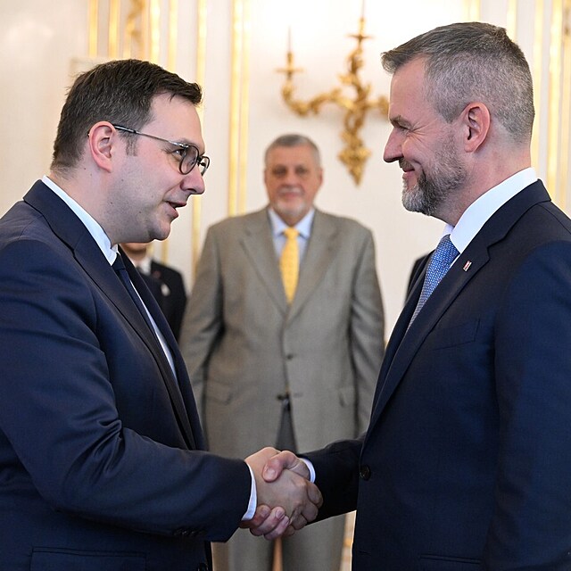 Peter Pellegrini pijal Jana Lipavskho v prezidentskm palci.