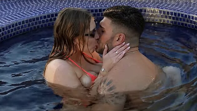 Nov� OnlyFans reality show House of Heat