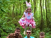 Frank Wild vydal dal�í skladbu, ve které hraje i Tary. Toho lidé kritizují a...