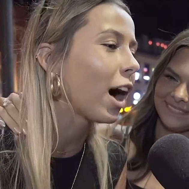 Dívku proslavilo bizarní video o orálním sexu. Nyní spolupracuje s Jakem Paulem a zakládá si podcast