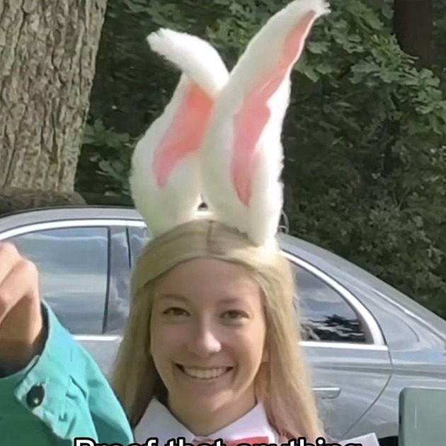 Tary omylem odhalil pravou tvář Ainky. Za to ti Frank nepoděkuje, smějí se youtuberovi lidé