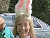 Tary omylem odhalil pravou tvá� Ainky. Za tohle ti Frank nepod�kuje, sm�jí se...