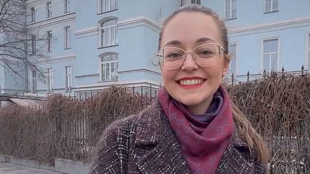 Sle�na se z �eska vr�tila do Ruska a za�ala ho vychvalovat. Lid� ale tu��, �e jde o soft propagandu