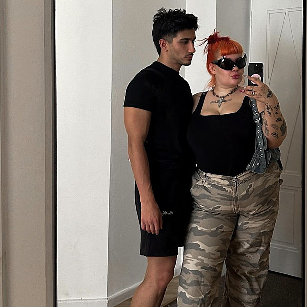 Sugar Denny se naštvala na lidi na sítích: Simona není bezdomovec, bydlí u mámy, říká