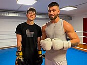 Datel chce spolu se svým bratrem zápasit v Clashi. Te� za�ne sypat i on, sm�jí...