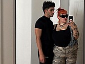 Sugar Denny ukázala veejn svého pítele. Bu má njakou úchylku, nebo má...