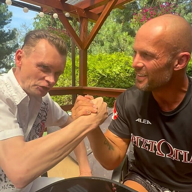 Ale Bejr zbroj proti Clash of the Stars. Krek potvrdil, e si ho najalo...