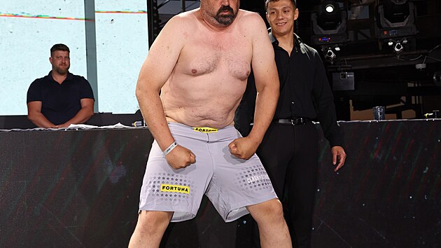 Pavel Novotn� uk�zal formu.