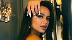 OnlyFans tv�rkyn� a b�val� dozorkyn� m�la sex s v�zn�m.