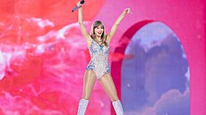 Taylor Swift na koncertě v rámci The Eras Tour