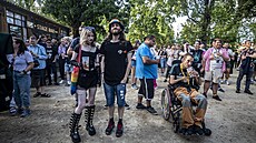 V Pride Village na Steleckém ostrov to ije. Debatuje se zde i o queer...