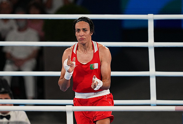 Je Imane Khelif, boxerka z olympiády nakonec přeci jen muž? Podle lékařské zprávy se měla narodit s varlaty