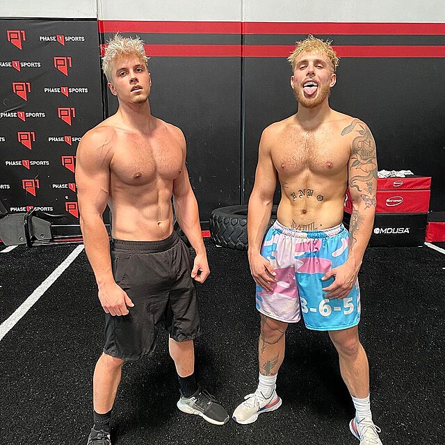 Jon Mari�nek a Jake Paul