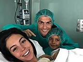 Georgina Rodríguez po porodu svého prvního potomka, jeho� otcem je Cristiano...