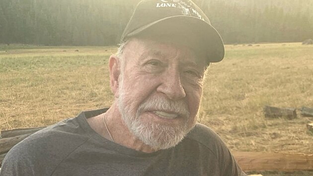 Chuck Norris bav lidi na socilnch stch. Vtipy o vs jsou legendrn stejn jako vy, vzkazuj mu