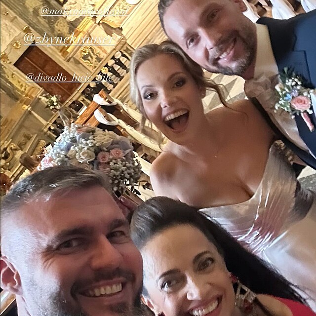 Mark�ta Poul��kov� a Lucie B�l� s partnery