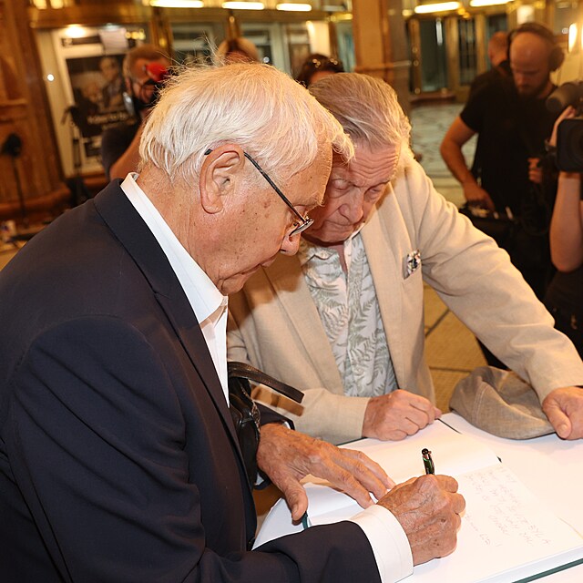 Jaroslav Satoransk�, Petr Kostka