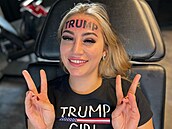 Influencerka si nechala na �elo vytetovat jméno Trump. To tetování je fale�né,...