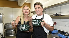 Sa�a Ra�ilov s man�elkou Lídou