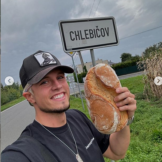 Mariánek konečně pořídil své přítelkyni štěně. Bude se nyní jeho tvorba točit kolem něj?