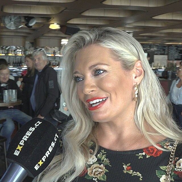 Lucie Borhyov� poskytla Expresu rozhovor.