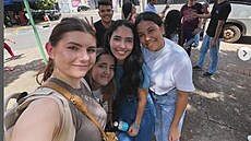 Veronika �asto jezdí na misie.