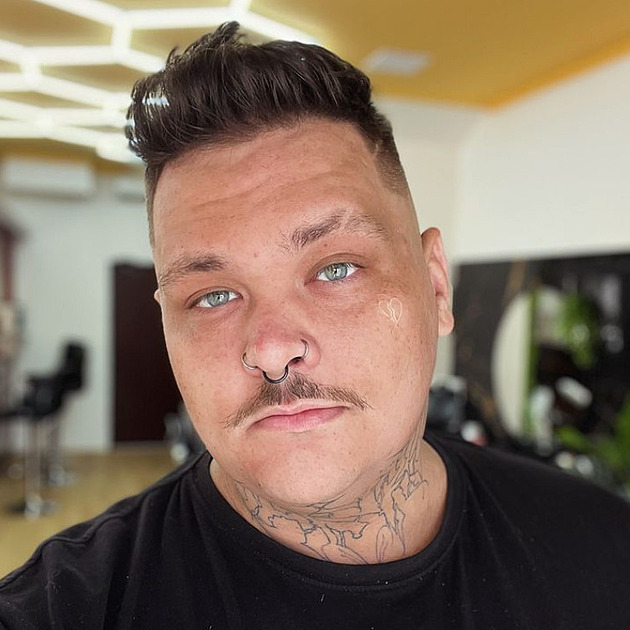 Měl napadnou známého influencera, teď promluvil. Nejsem rasista ani agresor, alkohol dělá své, říká