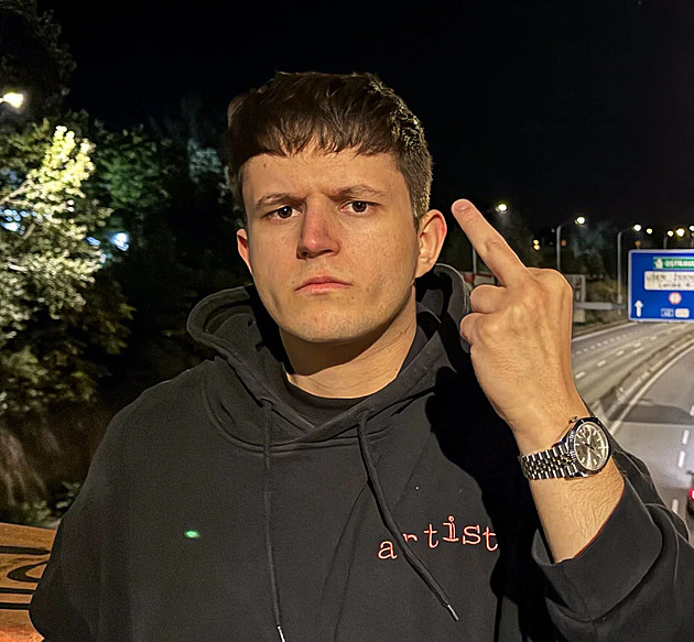 Sibiřanovi prý jeho odmaskování pomohlo. Když na mě někdo venku déle koukal, bál jsem se, že mě poznal, říká