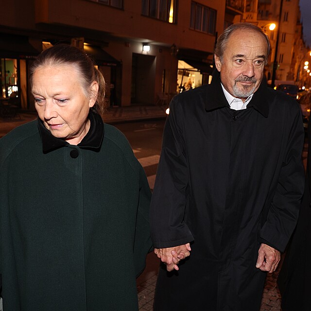 Viktor Preiss dorazil s man�elkou Janou.