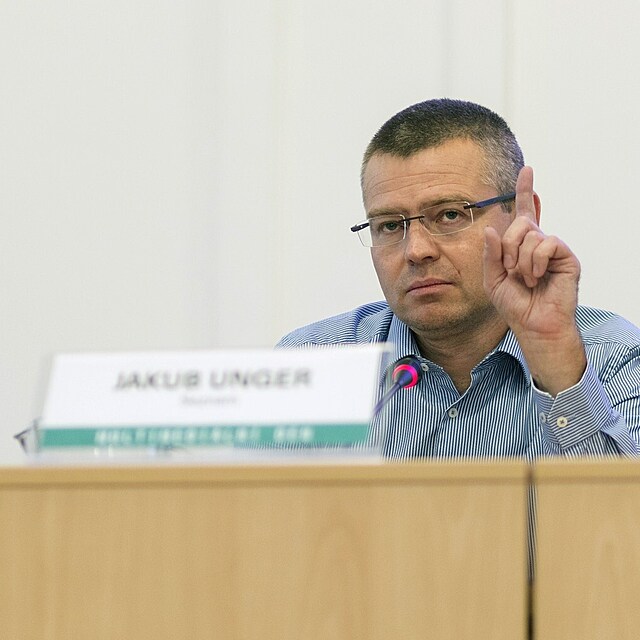 Jakub Unger na tiskov� konferenci.