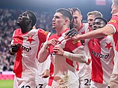 Slavia porazila Spartu 2:1 a má v �ele ligy �estibodový náskok.