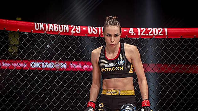 MMA z�pasnice Lucie Pudilov�