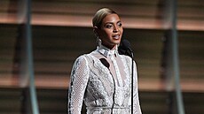 P�ekrásn� vypadala zp�va�ka Beyonce, která se stala hlavní hv�zdou v�erej�í...