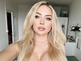 Nicole chov