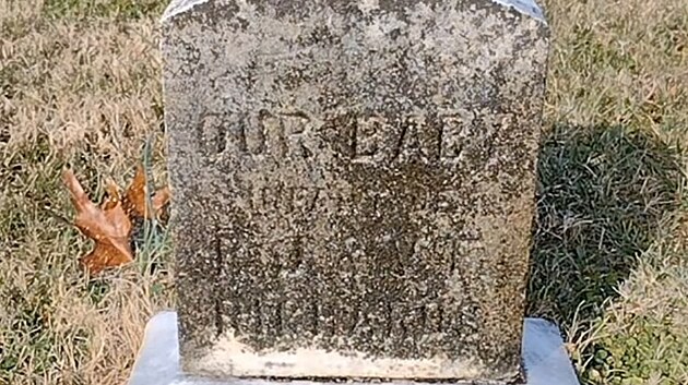 Na TikToku je nyn� trendy �istit ciz� hroby. I kdy� to d�l�te pro sledovanost, pom�h�te t�m, reaguj� lid�