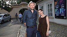 Hereka vypadá spokojen po boku svého partnera, se kterým sdílí nejen pracovní...