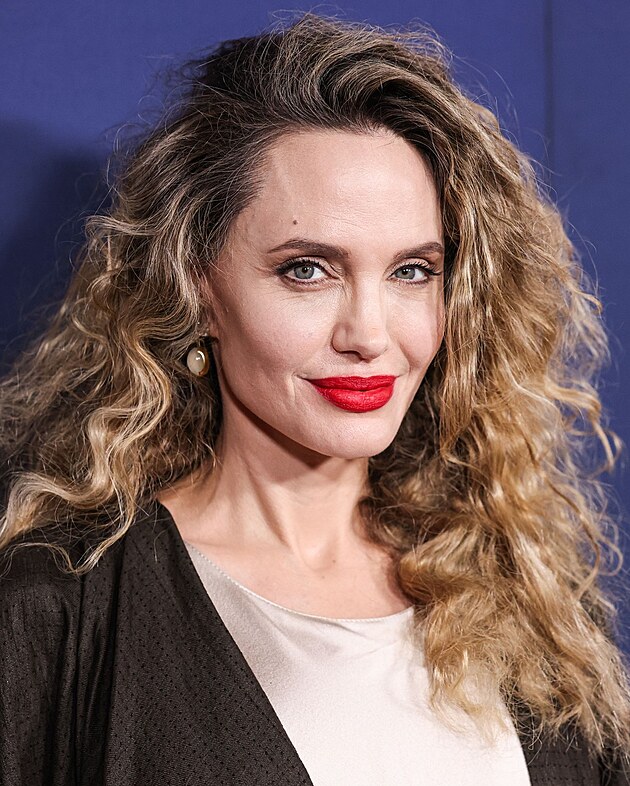 Angelina Jolie na premie filmu Maria.