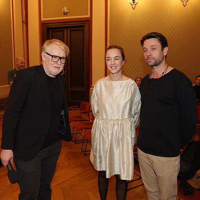 Delegace k filmu Smetana: re�is�r Marek Najbrt, herci Denisa Bare�ov� a V�clav Neu�il