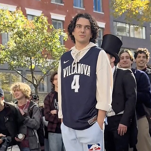 ��astn�k sout�e dvojn�k�.