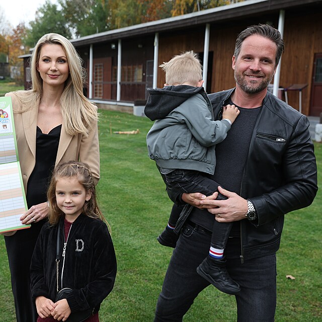 Sandra Posp�ilov� a K�est charitativn�ho kalend��e Nadace Ane�ka ve spolupr�ci Karol a Kv�do.