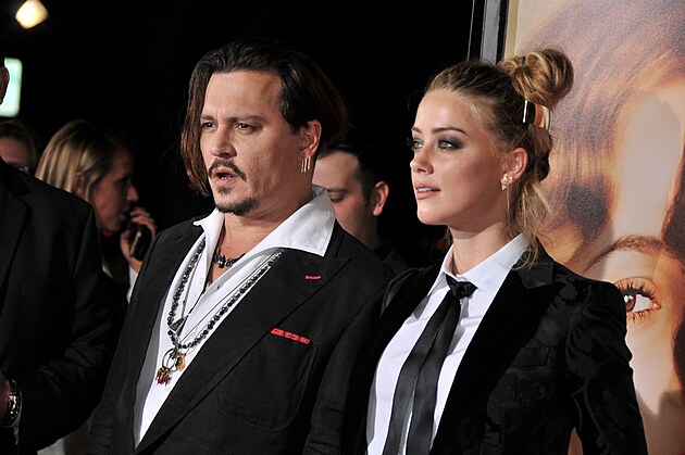 Johnny Depp a Amber Heard na premie.