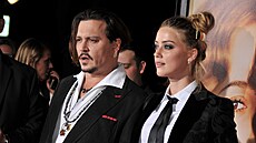 Johnny Depp a Amber Heard na premiée.