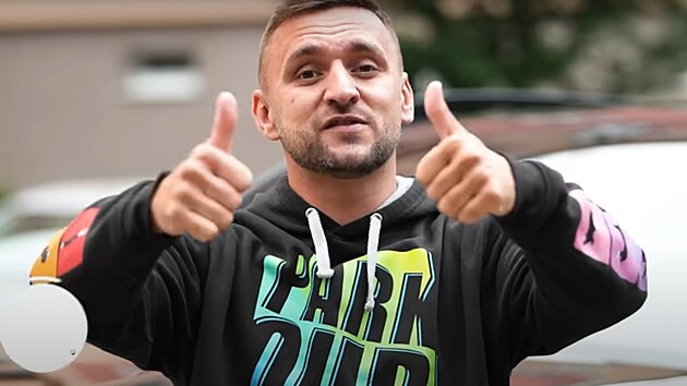 Tary se chlub vytunnm autkem za pr korunek.