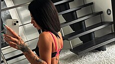Chloe Heart vysv�tluje tvrdou realitu porna.