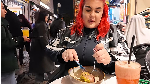 Sugar Denny se ostře pustila do Jakuba Jíry: Jsi chc*nka a retard, kritizuje ho. On si z toho zřejmě nic nedělá