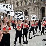 Demonstrace hnut� Femen